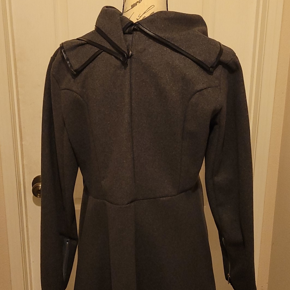Jacket - Picture 4 of 7